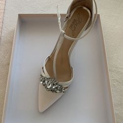 Luxury Wedding Ivory Badgley Mischka strap pointed toe heel
