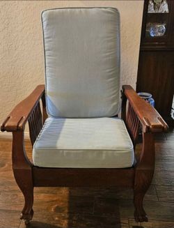 Antique Morris chair