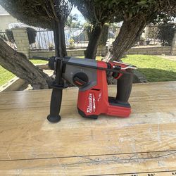 Milwaukee rotary hammer