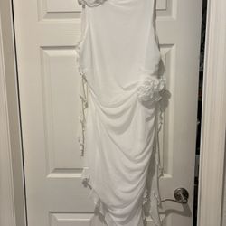 White Dress Stretchy Medium To Extra Large