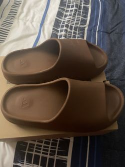 yeezy slides