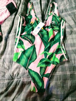 Adidas farm palm suit