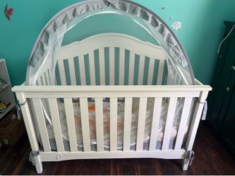 Graco travel system, changing table and delta crib