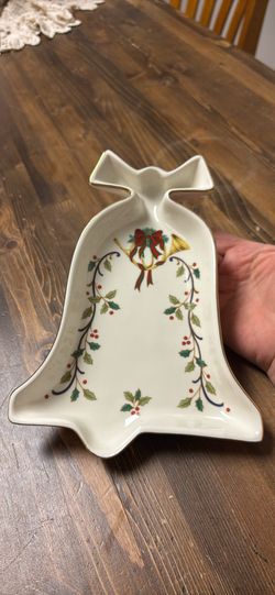 Mikasa Fine China FK001 Holiday Elegance bell shaped candy nut dish appetizer veggie tray gold trim