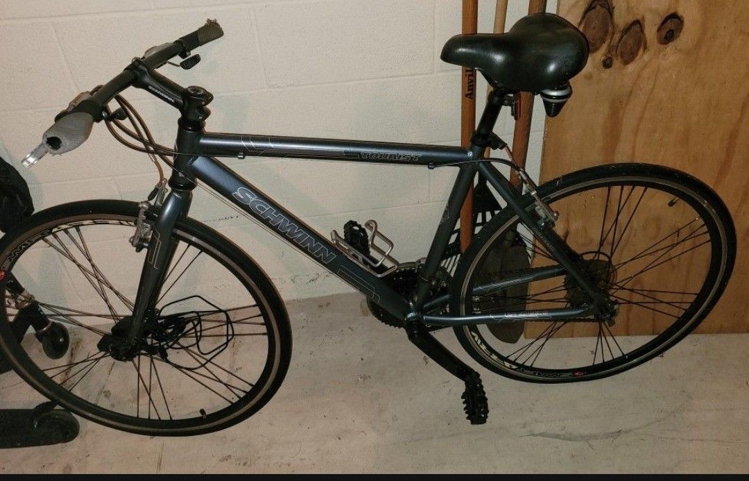 Schwinn TOURIST - $60.00 W/ AIR PUMP