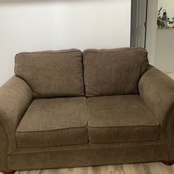 Loveseat 