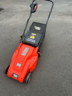 Black+Decker electric lawn mower