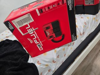 M12 FUEL 12-Volt Lithium-lon Cordless 1.6 Gal. Wet/Dry Vacuum