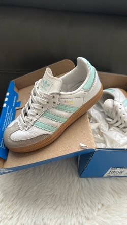 Adidas toddler 10.5 T