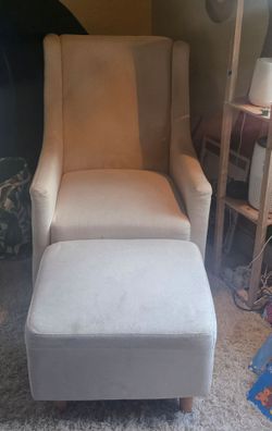 Babyletto Glider Chair & Ottoman