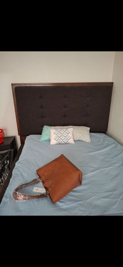 Queen no mattress