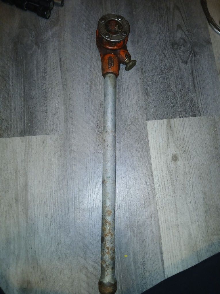 Pipe Threader