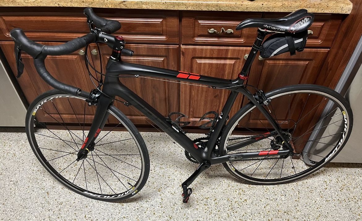 Trek Domane Road Bike-full carbon