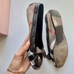 Authentic BURBERRY Oriel Bow Front House Check/ Brown Leather Ballet Flat size 6.5