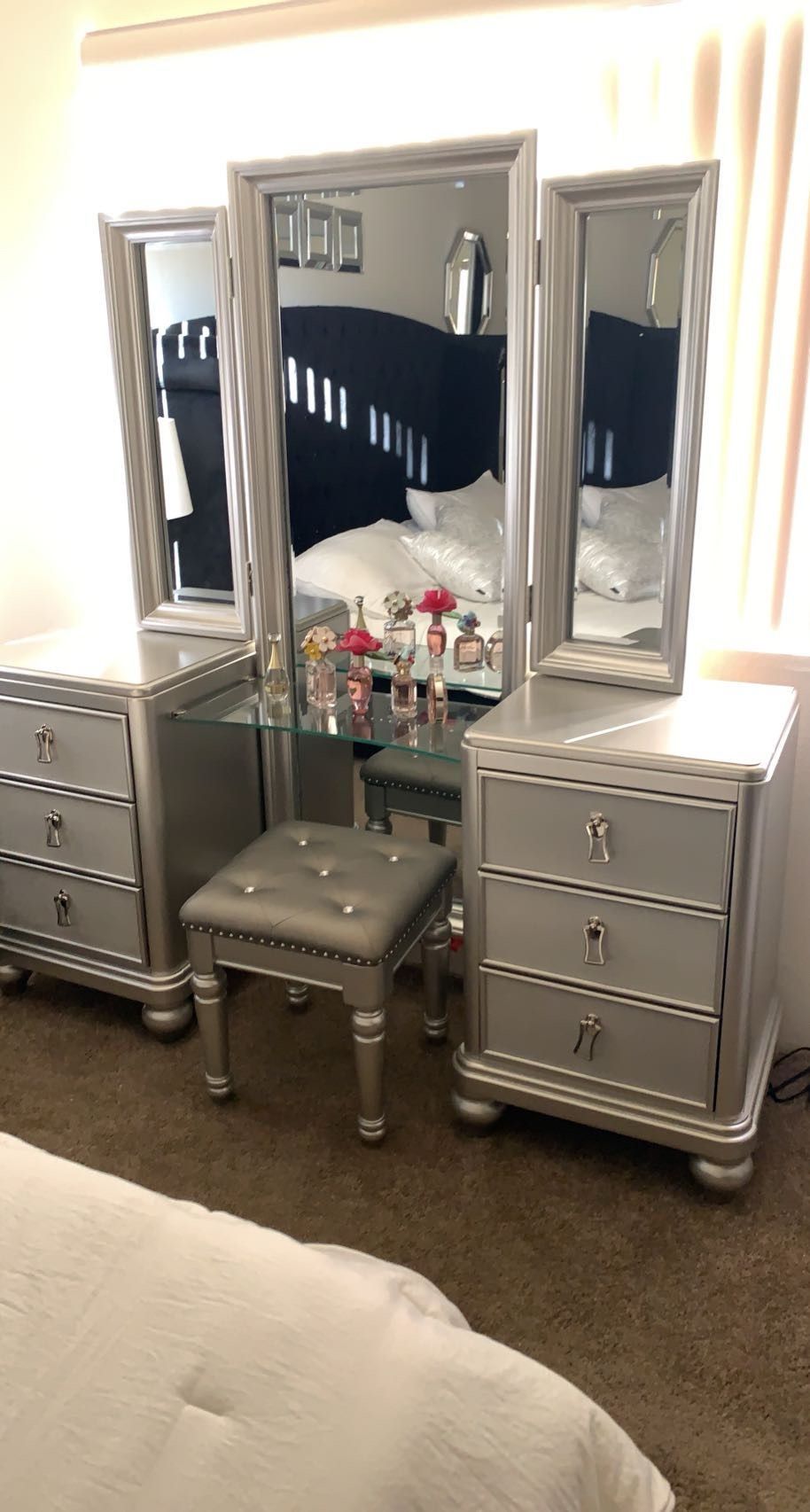 Glam Vanity