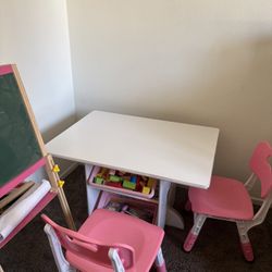 Toddler Table + 2 Chairs+4 Cubby’s $30