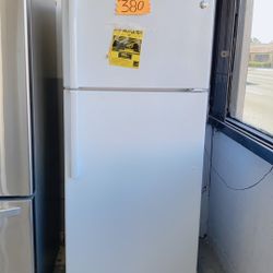 GE White Top And Bottom Refrigerator 