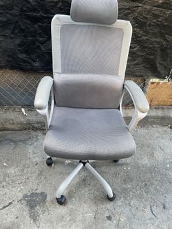 Gray  office chair /silla color gris