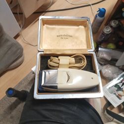 Remington De Luxe Shaver