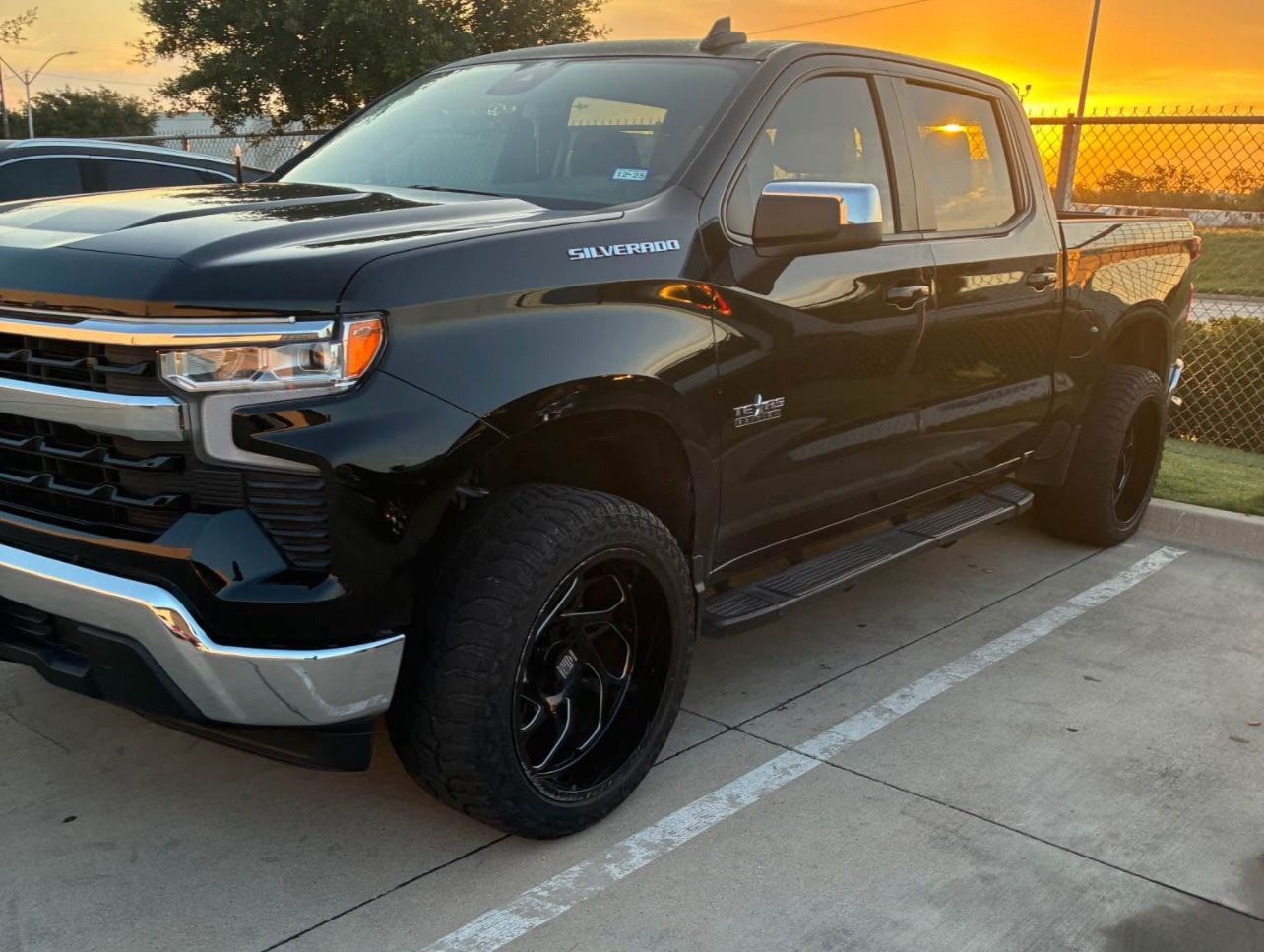 22X12 INCH AMERICAN WARRIOR OFF-ROAD RIMS 6 LUG UNIVERSAL FITS CHEVY, FORD, NISSAN, NEW DODGE RAM AND NEW TUNDRA 33X12.50R22LT TIRES (PRICE NEGOTIABL