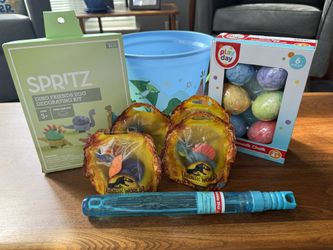 Dinosaur Themed Bucket & Fillers