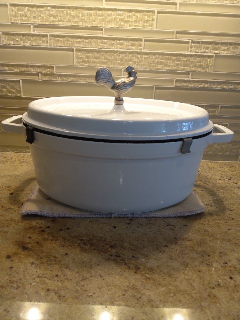 Staub Oval Coq Au Vin Cocotte