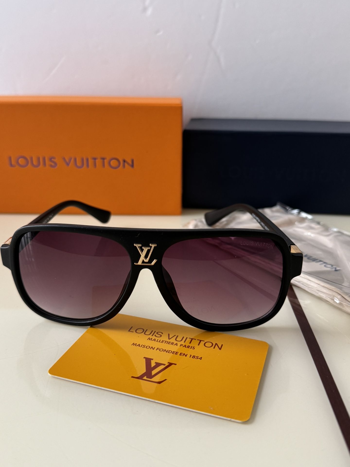Louis Vuitton Luxury Sunglasses