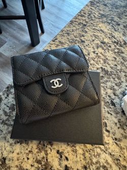 black card holder woman