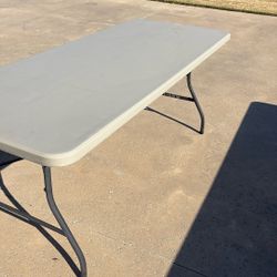 6 Foot Folding Party Table