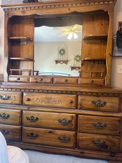 4 piece set Vintage Country Style Dresser w hutch & 2 nightstands