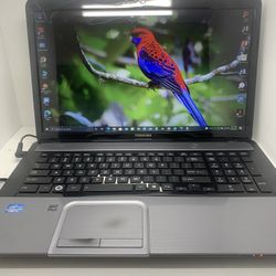 i3…i3…i3....TOSHIBA  SATELLITE….$ 245….500 GB..HHD...8.0 RAM . READY FOR CLASSES ON LINE OR WORK FROM HOME