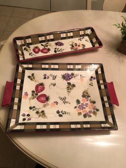 “Strawberry plaid” ceramic serving platters. $14 (set of 2) Lg: 16.5”x12.5” Long: 17.5”x6.5”