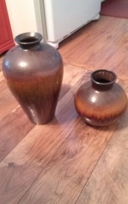 SET 2 VASES LINENS AND THINGS