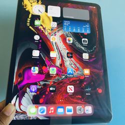 Apple IPad Pro 11” (Face ID/Liquid Retina Display/ 2018 Model/ New) 64GB with new Accessories (Apple pencil supported)