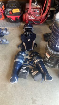 Easton Baseball Catcher's Gear Set