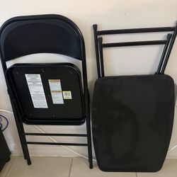 Folding table and folding chair