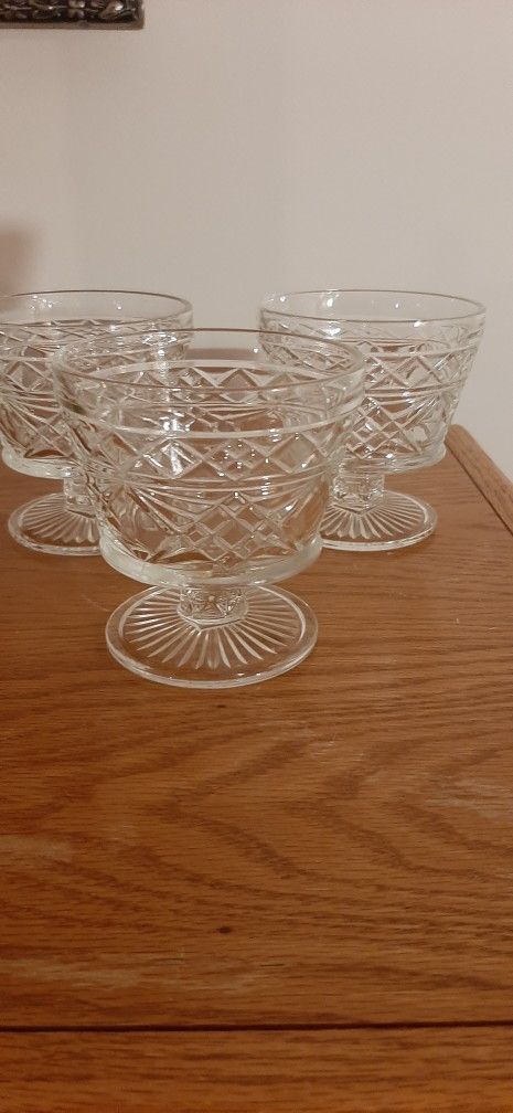 3 Hazel Atlas Gothic Footed Glass Dessert Bowls