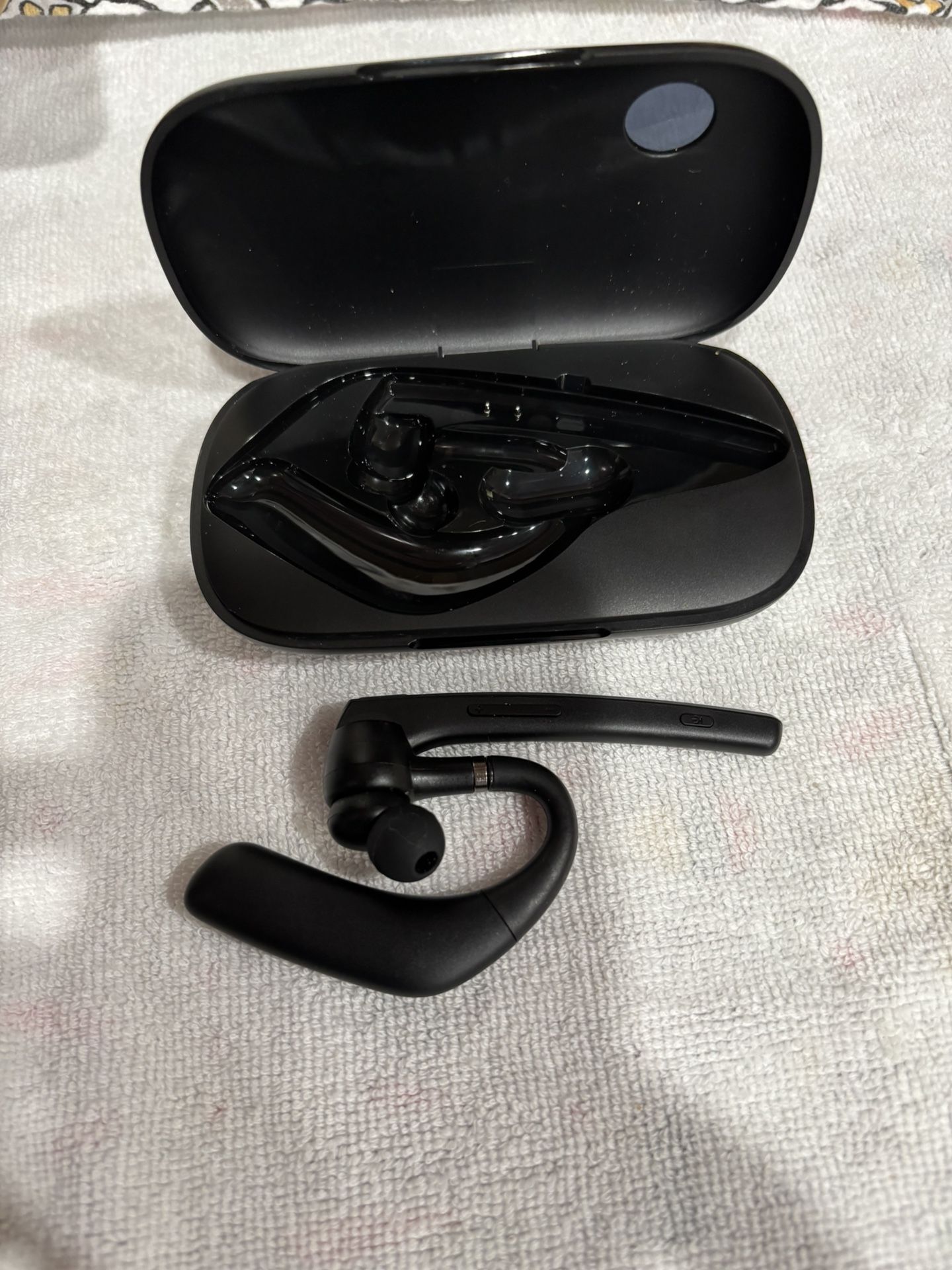 Noise Cancelling Over The Ear Boom Bluetooth