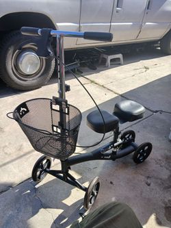 ROSCOE KNEE SCOOTER
