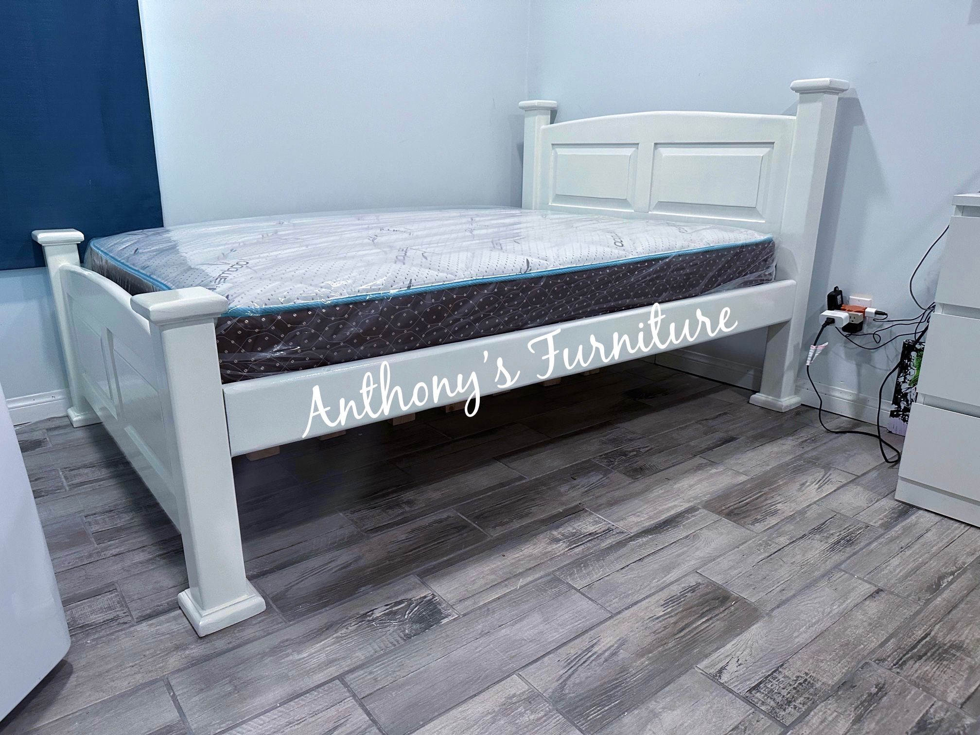 White Full Bed With Mattress