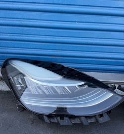 Tesla Model 3 / Y 2017 2018 2019 2020 Right Side LED Headlight OEM COMPLETE