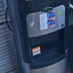 New VIVA WATER MACHINE HOT COLD $50