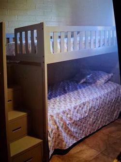 twin bunk bed