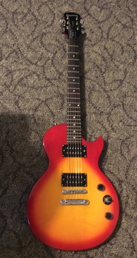 Fully Repaired Guitar W Amp