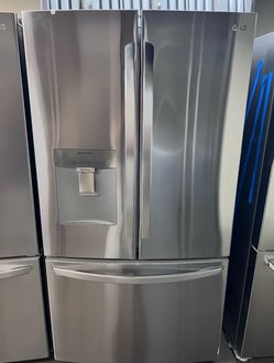 LG 36” French Door Refrigerator – OPEN BOX – $1,300
