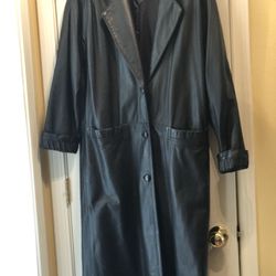 Ladies Leather Coat  Size 10