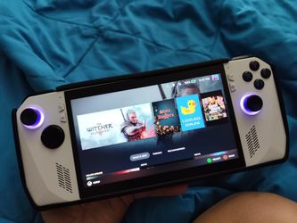 Asus Rog Ally Z1 Extreme 2tb with Bazzite (steamOS)