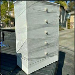 5 DRAWER DRESSER