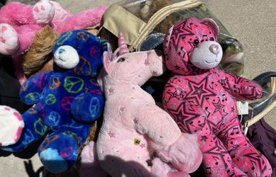 Build A Bear Lot 2 (13 Plushies