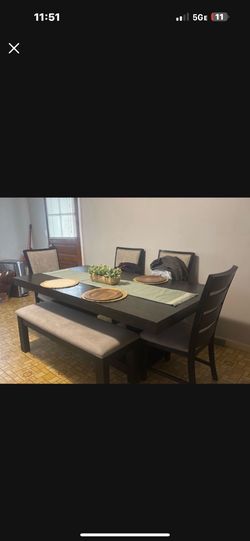 Dinning Room Table